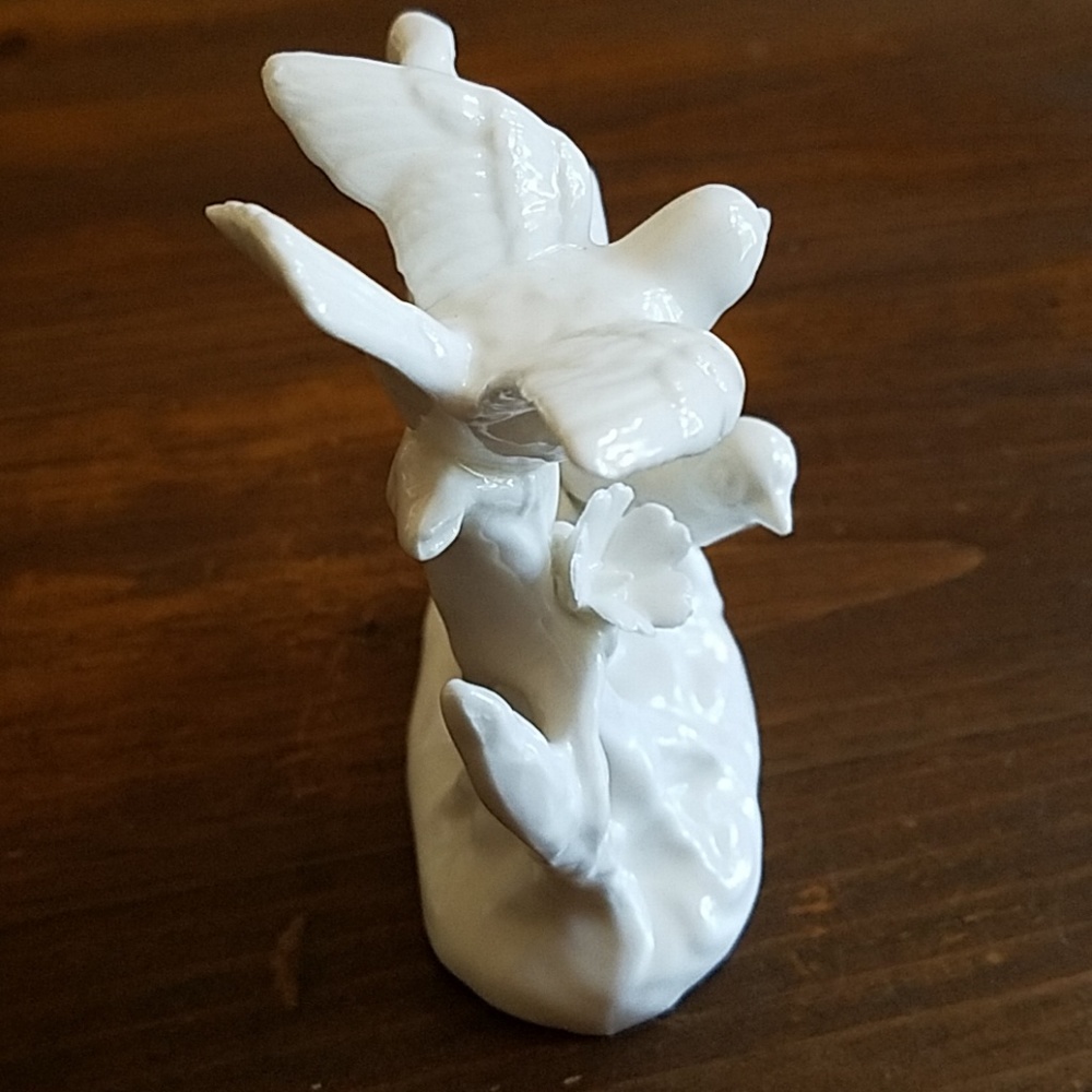 Bird and Butterfly Figurine - Picture 6 of 8